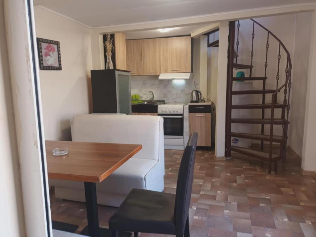 Apartments Devora 1 & Bar & Restaurant Varna ภายนอก รูปภาพ