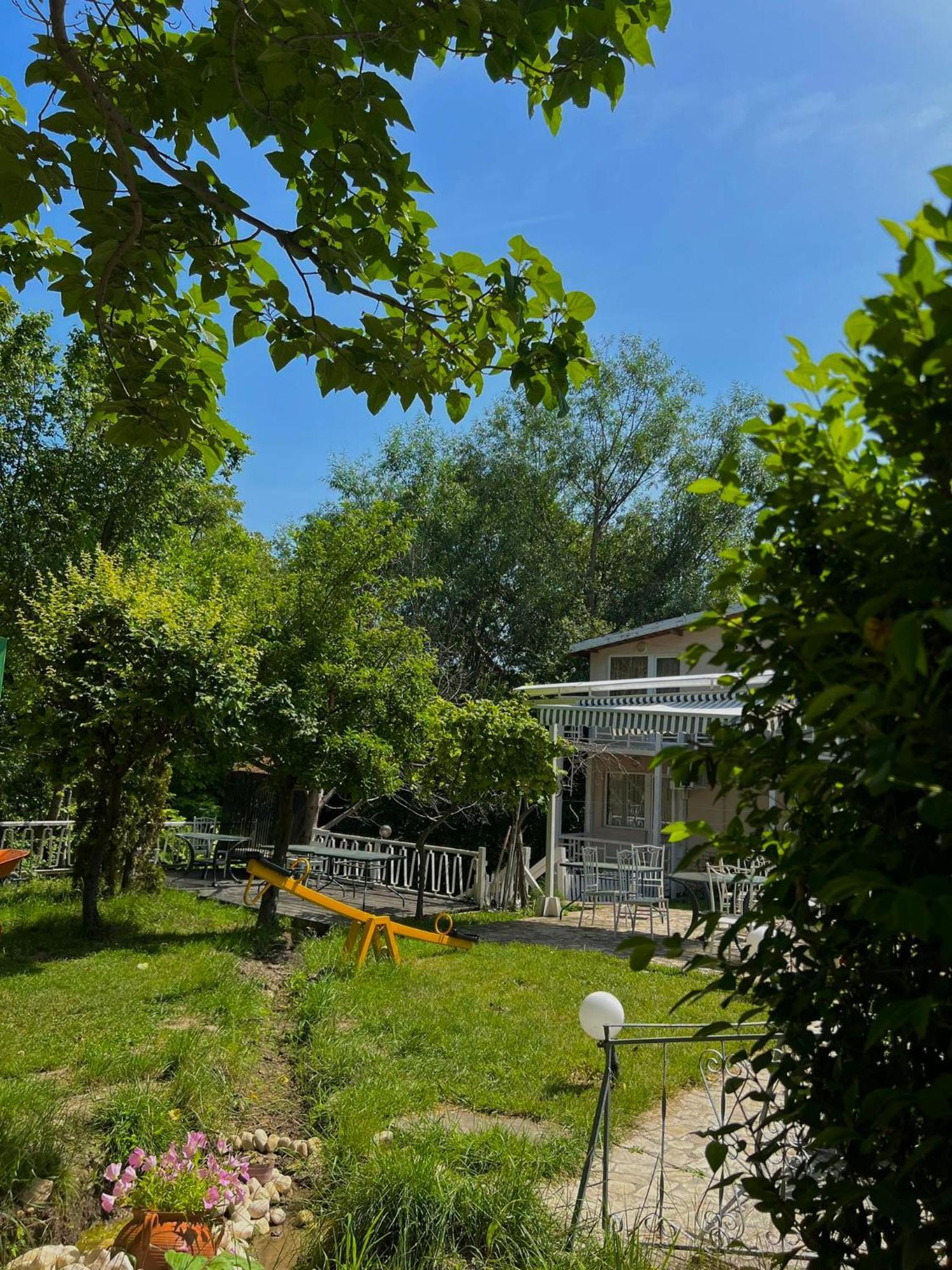 Apartments Devora 1 & Bar & Restaurant Varna ภายนอก รูปภาพ